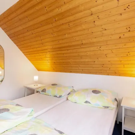 Hill 60 By Interhome בית נופש Cista (Hradec Kralove)